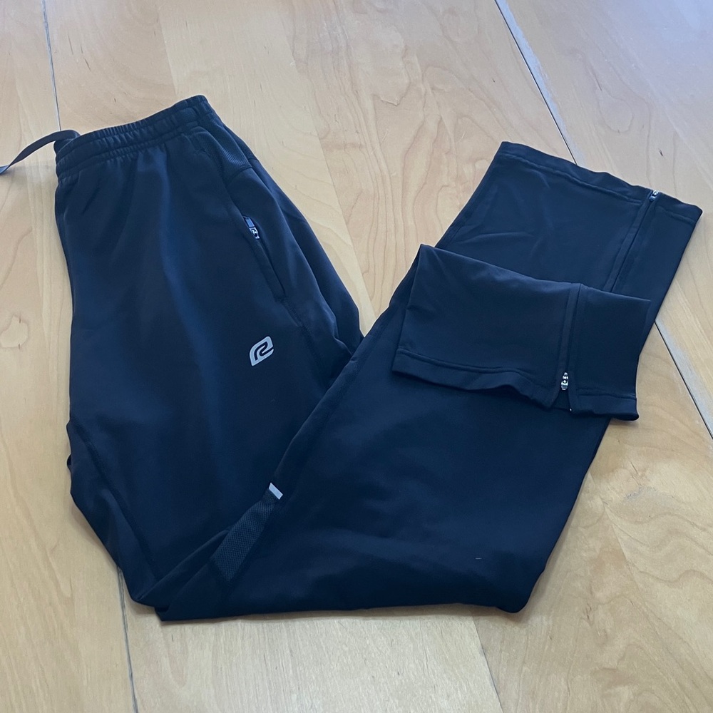 Road Runner Black Men's Performance Joggers with Ankle Zips Size S